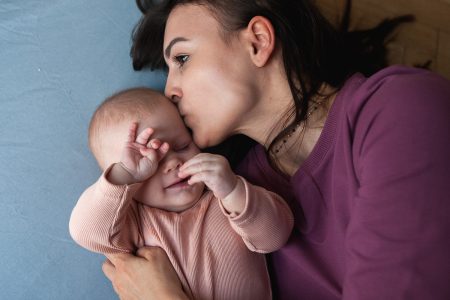 10 rad, które pomogą ci dobrze przeżyć Święta (z niemowlęciem)